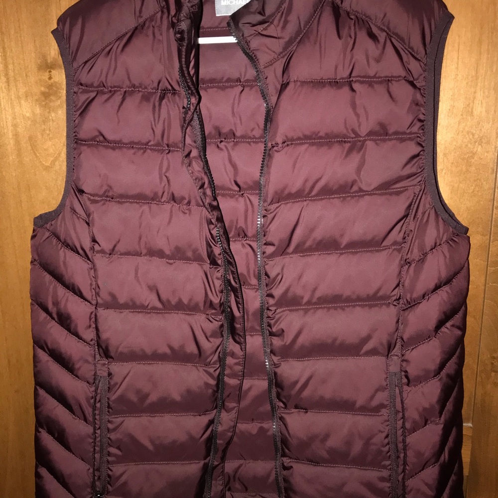 Sleeveless vest